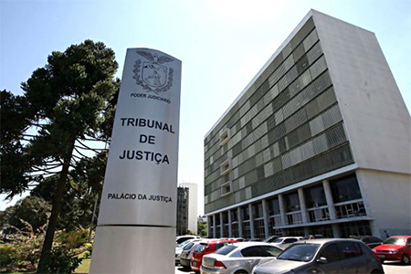 Tribunal