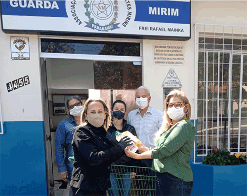 RC-faz-doação-à-Guarda-Mirim